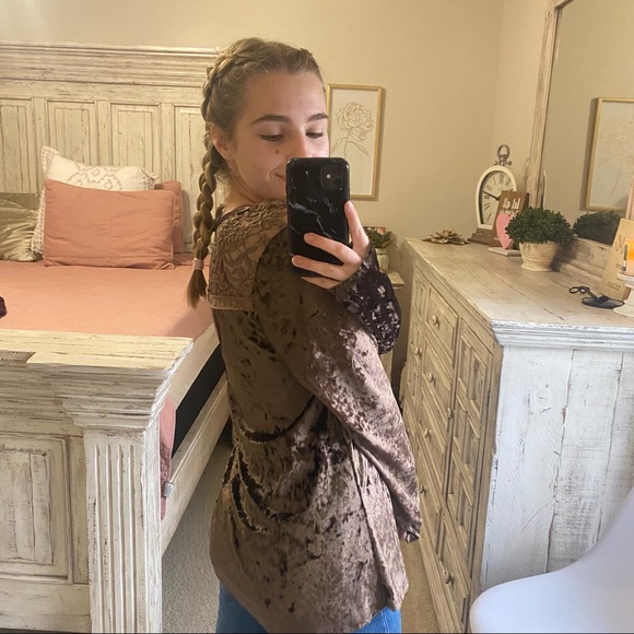 NWT VOICE OF CALIFORNIA VELVET LACE BLOUSE BROWN - Picture 3 of 5